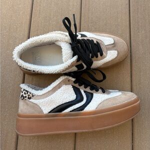 Trendy Women's Sneakers in Tan and Black